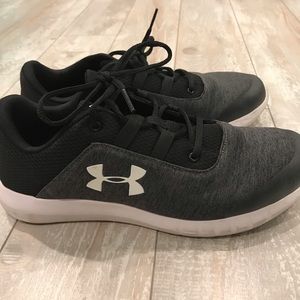 Men’s under armor sneakers